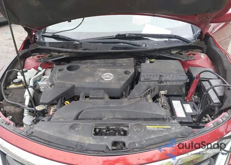 2013 Nissan Altima 2.5 S z USA, uszkodzony, nr VIN 1N4AL3AP2DN553952